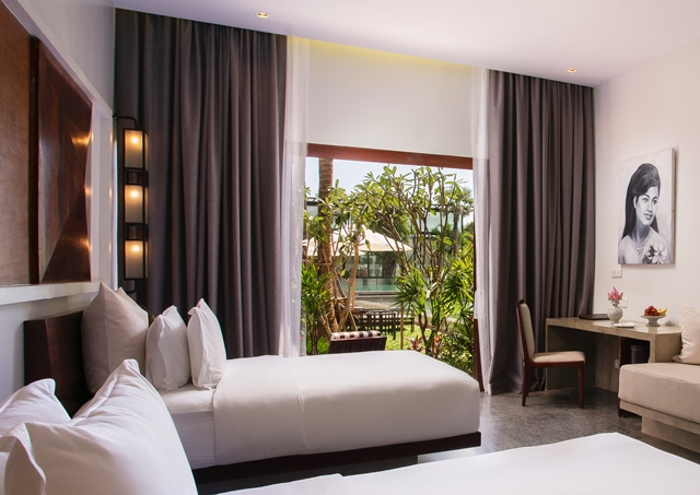 Shintana Saya La Maison